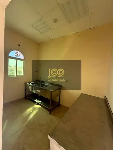 🇬🇧 WORKER ACCOMMODATION FOR ANNUAL RENT IN UMM AL QUWAIN – OLD INDUSTRIAL AREA | 3 ROOMS + KITCHEN + 2 BATHROOMS | AED 42,000