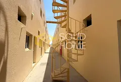 124 sttaf rooms first tenent Free parking