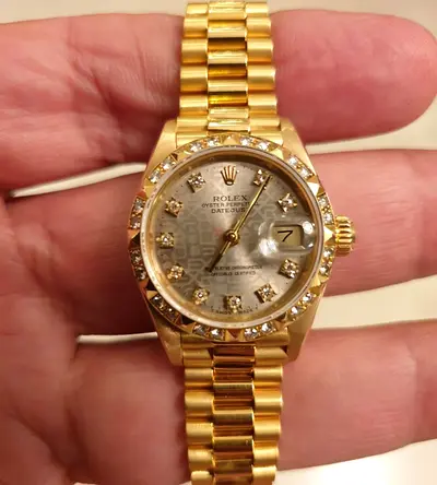 ROLEX LADIES DATEJUST SOLID 18K YELLOW GOLD WITH RARE DIAMOMD DIAL & BEZEL