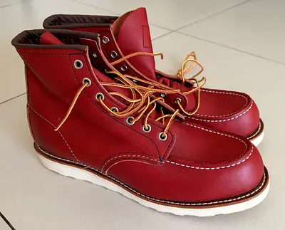 Red Wing 8875 Classic Moc Toe Boots – Size 43.5 - new, newer worn
