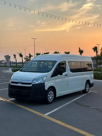 2022 Toyota Hiace GCC Specs in Excellent Condition