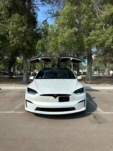 Tesla Model X Plaid 2024 GCC Specs