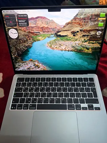 macbook air m5 After Unboxing I Usedfew Time Still New Still in under Warranty I have some Emergency