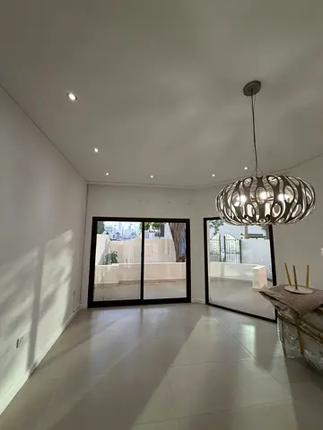 Elegant 4-Bedroom Corner Townhouse | Open Kitchen