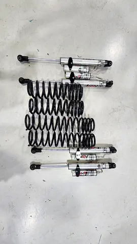 Skyjacker 2.0 Suspension – 2.5” Lift

A great setup for beginners to intermediate off-roaders