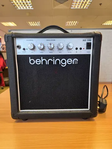 Behringer HA10G headphone amplifier - compact and working