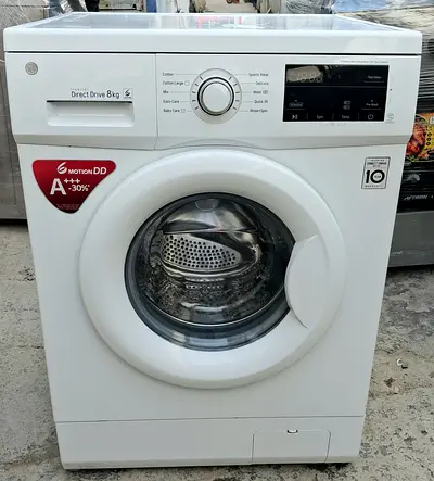 LG washing machine in 8. KG Available