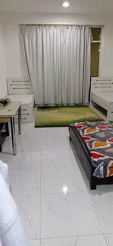 Bed space available  for muslims males only