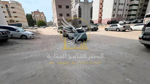 قطعه ارض للايجار السنوي بموقع مميز بمساحه واسعه, صالحه للاستثمار ومناسبه لموقف السيارات باقل سعر