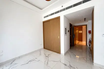 Smart Home Studio | Vacant | Well Maintained