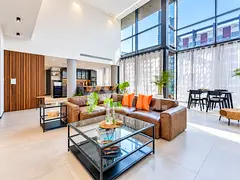 Luxury | Duplex | Upgraded | Spacious | Gym