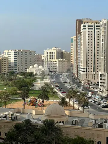 A great opportunity to rent a spacious apartment in Al Majaz 3, Sharjah, next to Amber and Nesto. The apartment features built-in wardrobes, a maid’s