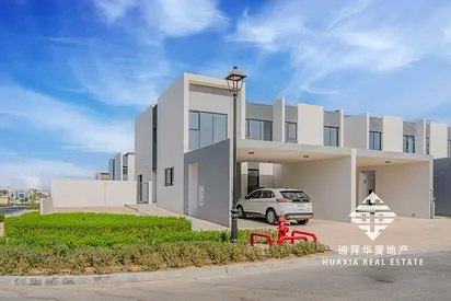 Corner 4E | Single Row | Park & Pool Views
