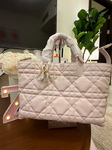 Brand New Light Pink Quilted Women’s Bucket Handbag - never used