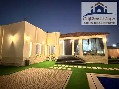 فرصة استثنائية لامتلاك فيلا مستقيلة وفاخرة بالكامل في قلب منطقة الشهباء الراقية! يسرنا أن نعرض للبيع فيلا مستقلة فاخرة تقع على زاوية (Corner Plot) في