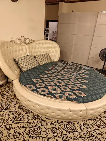 Bed and bed set