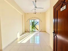 Lavish 1 BHK available in Muwaliah Near by Safri Mall and Lulu supermarket Full of family building N