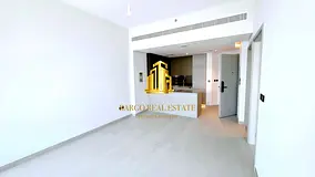 Business Bay 1BR | Balcony | City View