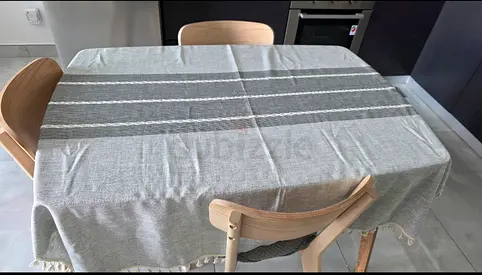Homebox 4 seater dining table