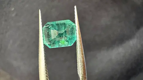 1.90(ct) Emerald Amazing Color Precision Cut Faceted Nigeria