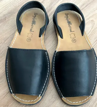 Sandals size 37