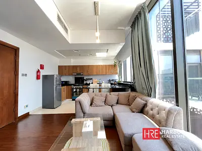 Bright Furnished 1BR | Vacant | Pool View