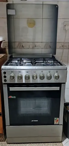 Used 4-burner Gas Cooker with Oven - Stainless Steel