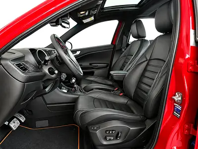 2021 Alfa Romeo Giulietta Veloce GCC Specs - Low Mileage - Pristine Condition