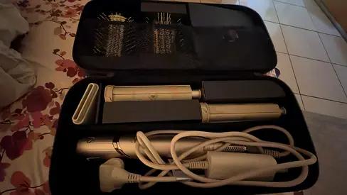 Shark flex style 5in1 Hair styling set (straightener/brush) with travel case - used, good condition
