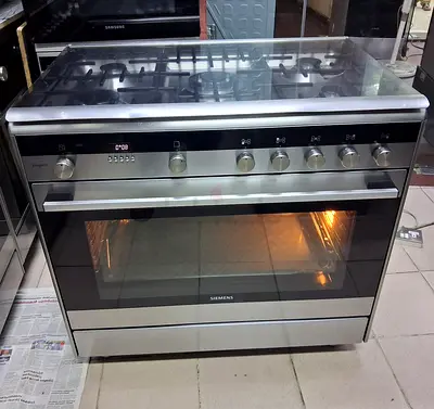Siemens brand cooker tap gas oven electric 90by60cm 5 burnal latest model working A1 very good condi