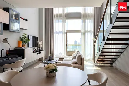 Duplex Fully Furnished & Upgraded | Skyline View