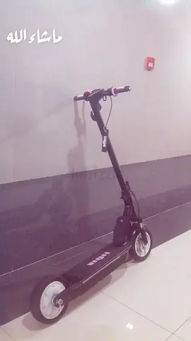 Electric scooter, used for one month, everything works except the rear tire needs replacing. Otherwi