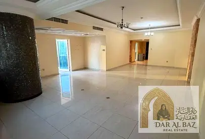 An excellent collaboration opportunity! A 3-bedroom apartment with a living room, a master bedroom, two balconies, and 3 bathrooms—suitable for family