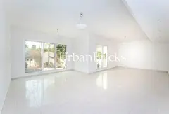 Compound villa I Negotiable I Multiple cheques