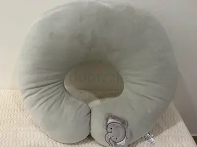 Baby feeding or nursing pillow