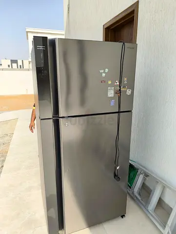 Hitachi refrigerator 720 liter capacity top mount freezer