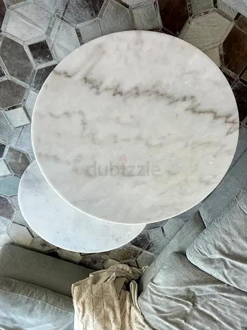 Set of 2 Round Marble Nesting Coffee Tables with Metal Base