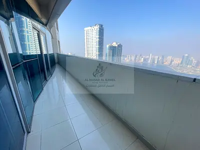 فرصة مميزة لامتلاك شقة واسعة في منطقة المجاز 3 بالقرب من القصباء، تتميز بمساحة ممتازة وإطلالة بحرية كاملة من طابق مرتفع، مع بلكونتين وخزائن حائط. يوفر