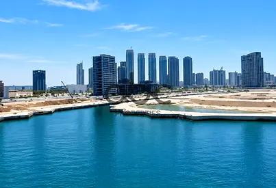 عرض مميز | 3 غرف نوم + شرفة | إطلالة على البحر | غرفة خادمة