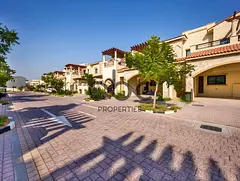 Spacious Villa 3BR | Double Row-Mid | Maid Room