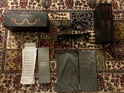 Meta glasses