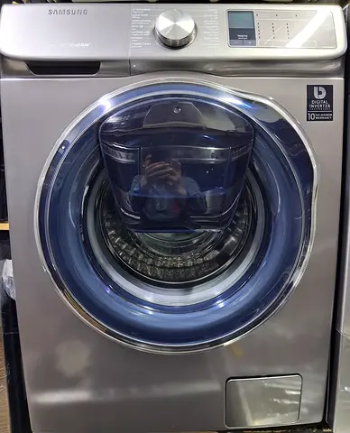 Samsung Dor in Dor. 9kg Washing machine. P