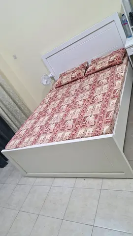 Bed and other furniture for sale