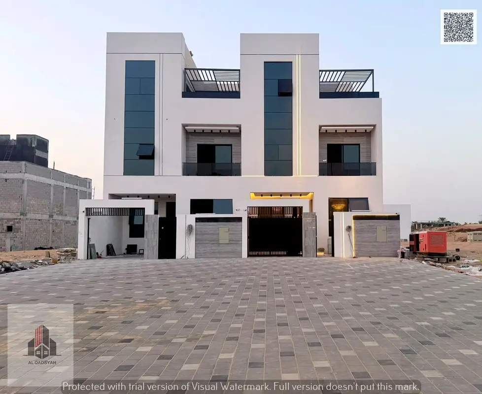 An exceptional location and a once-in-a-lifetime opportunity: a luxurious, modern villa featuring a 30-meter setback and a "Dubai-style" design.