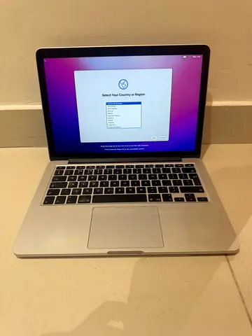 MacBook Pro Retina 13” Early 2015 – i5 / 8GB / 256GB SSD