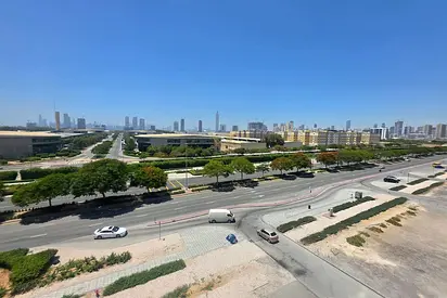 SPACIOUS 2BR APARTMENT | PANORAMIC SKYLINE VIEWS