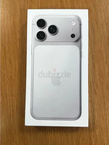 New iPhone 17 Pro 256 Silver just used 20 battery cycle and 100% battery TDRA uae spec