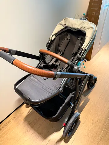Uppa baby v3 Baby stroller with bassinet