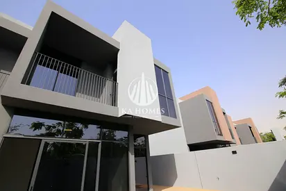 تاون هاوس جاهز 3 غرف نوم | مجمع فاخر | تصميم فيلا عصري