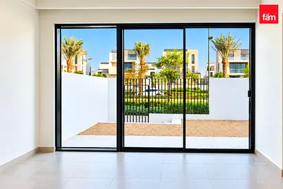 Private Garden | Near Amenities | Single Row